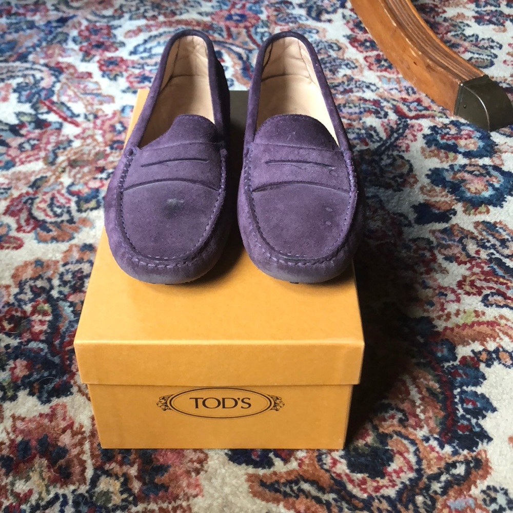 Tod’s Gommini Purple Suede Loafer 37